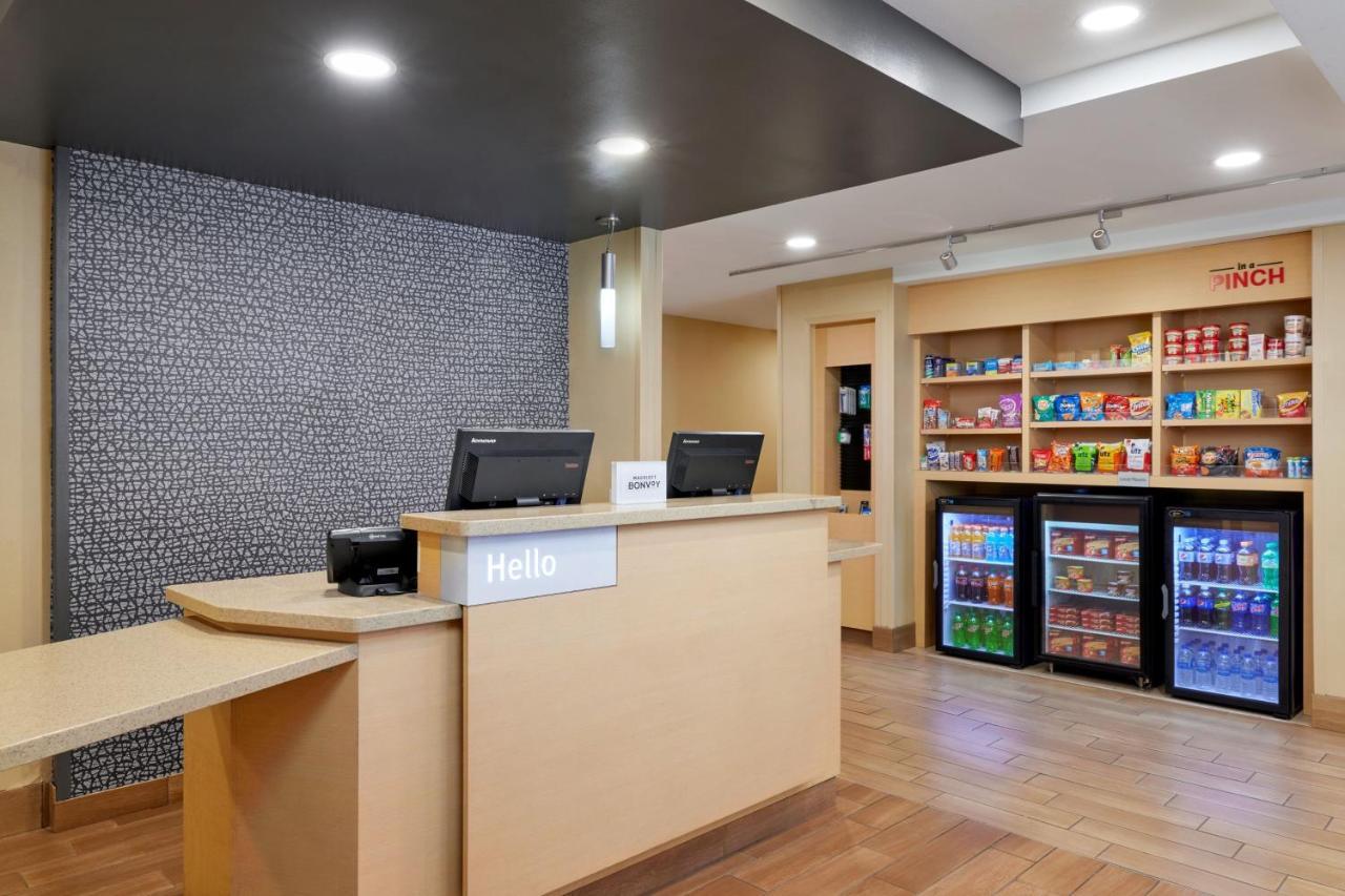 Towneplace Suites By Marriott York Bagian luar foto
