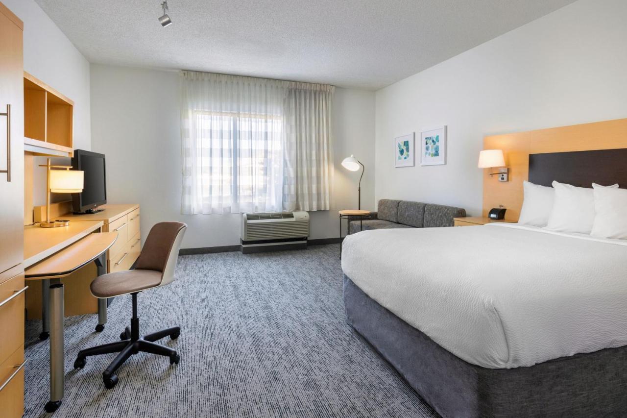 Towneplace Suites By Marriott York Bagian luar foto