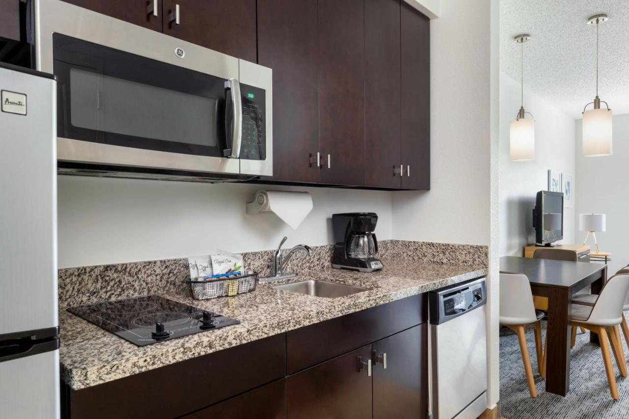 Towneplace Suites By Marriott York Bagian luar foto