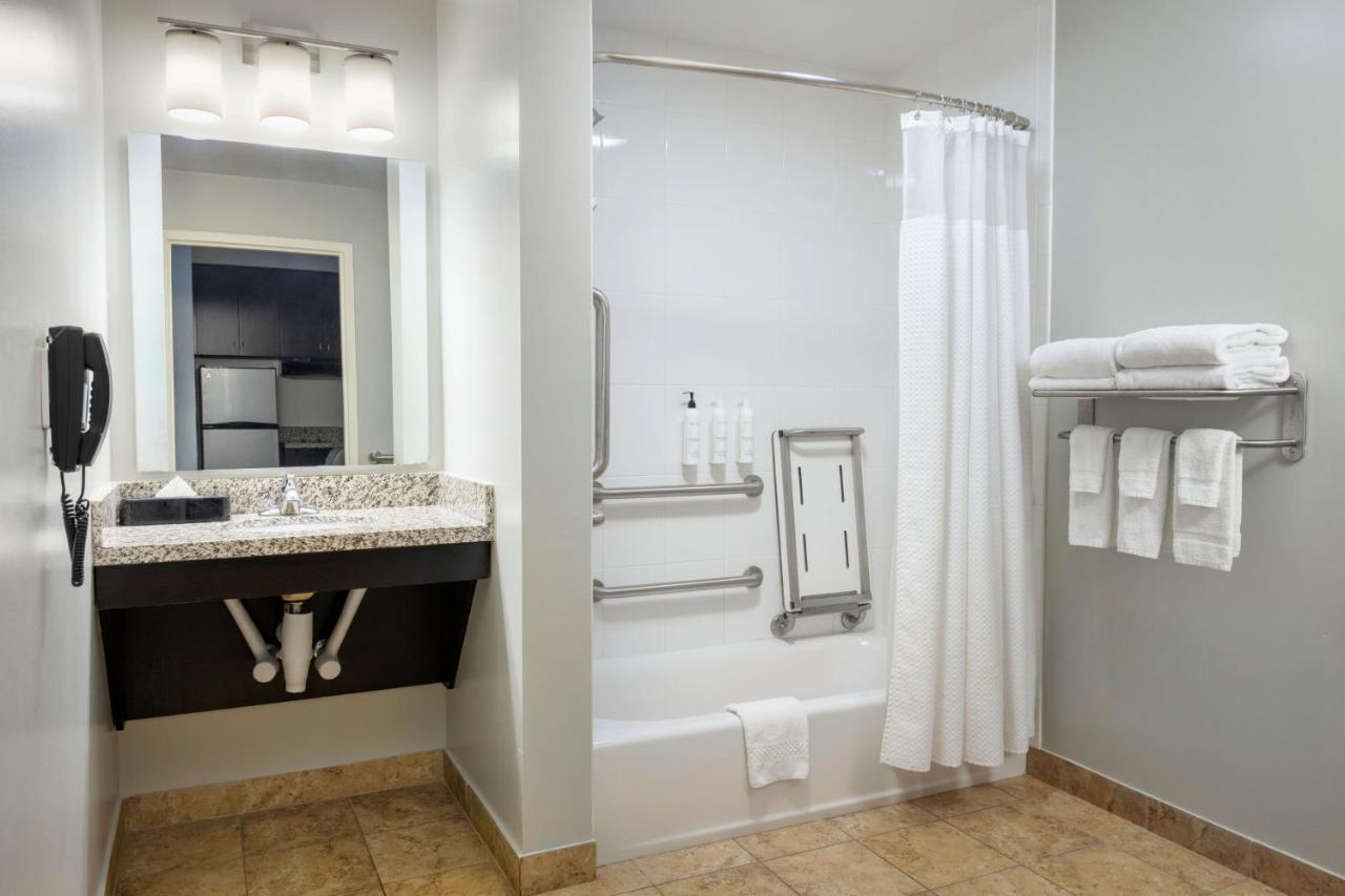 Towneplace Suites By Marriott York Bagian luar foto
