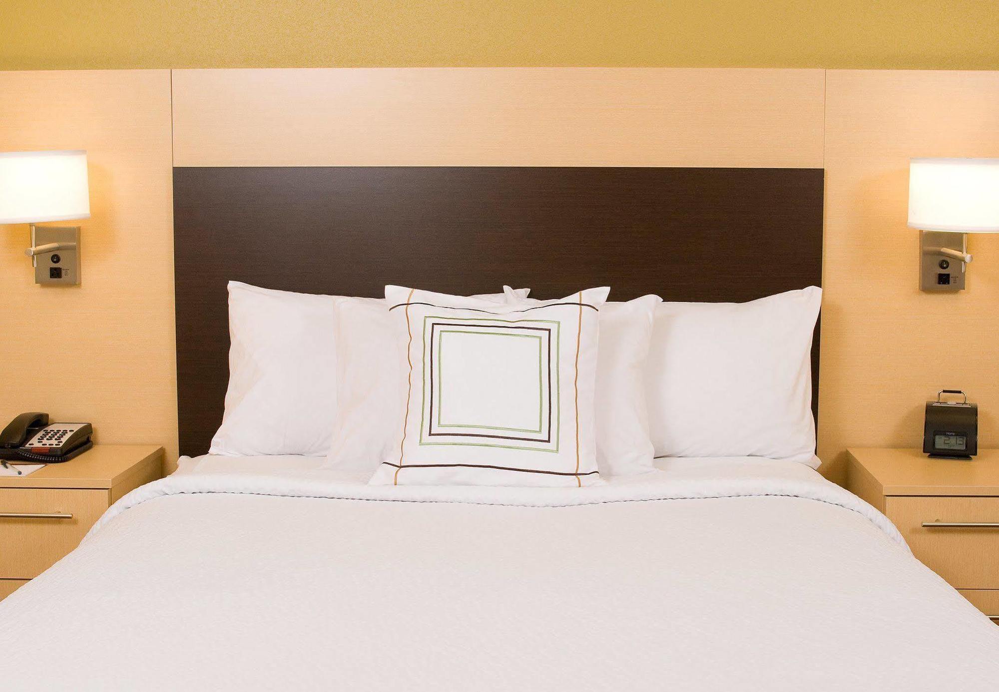 Towneplace Suites By Marriott York Bagian luar foto